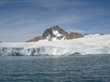 [Photo of Apusiaajik glacier]
